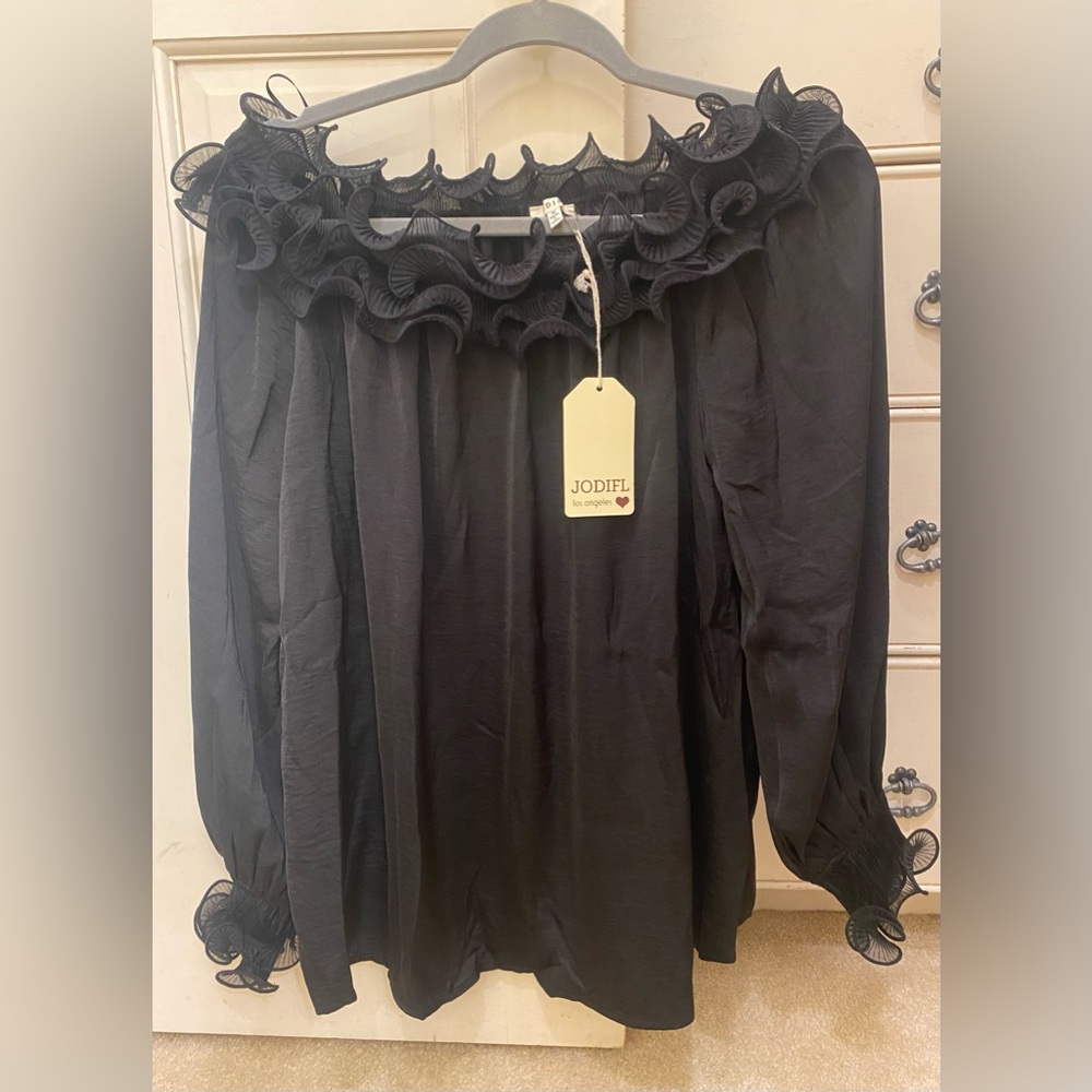 JODIFL Spiral Ruffle Top